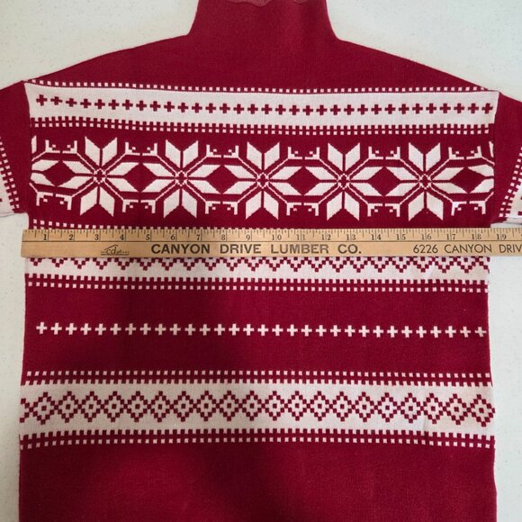 Christmas Sweater Women's Small Nicole Miller Red Pullover White Snowflakes - Picture 7 of 8